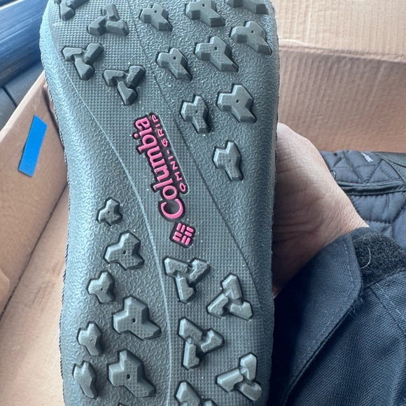 Columbia boots for girl size 5 like new , grey color - Picture 2 of 10